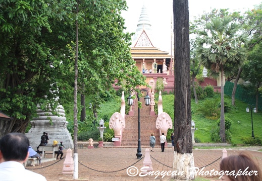 Wat Phnom (1)
