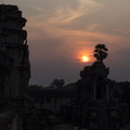 Sunset at Angkor Wat (4992).jpg