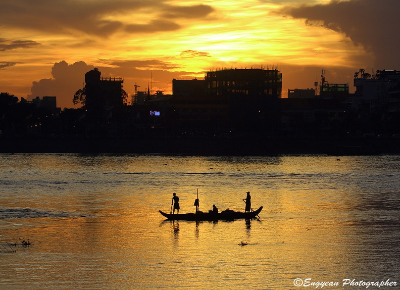 Life On The Mekong River (9616).jpg