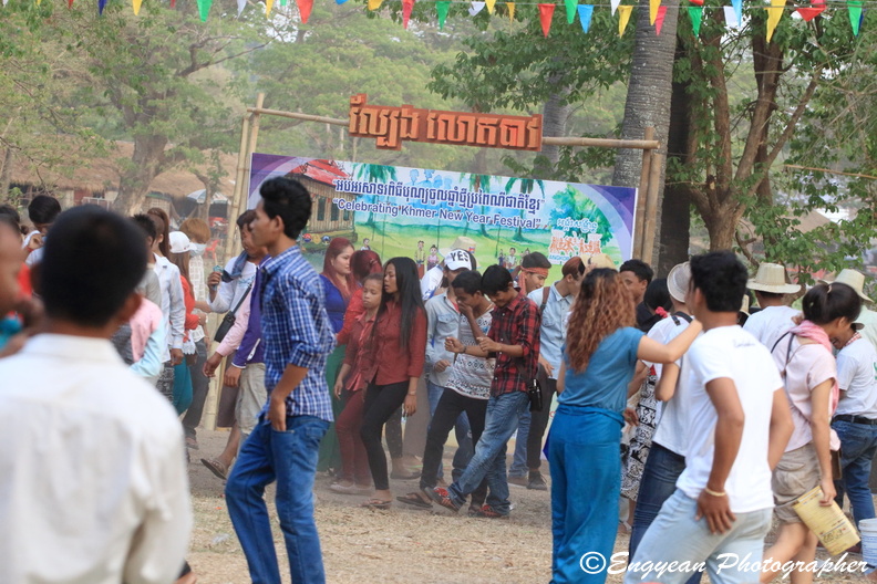 Maha Songkran 2015 (2872).jpg